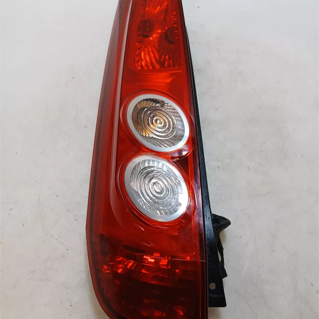 Fanale posteriore sinistro