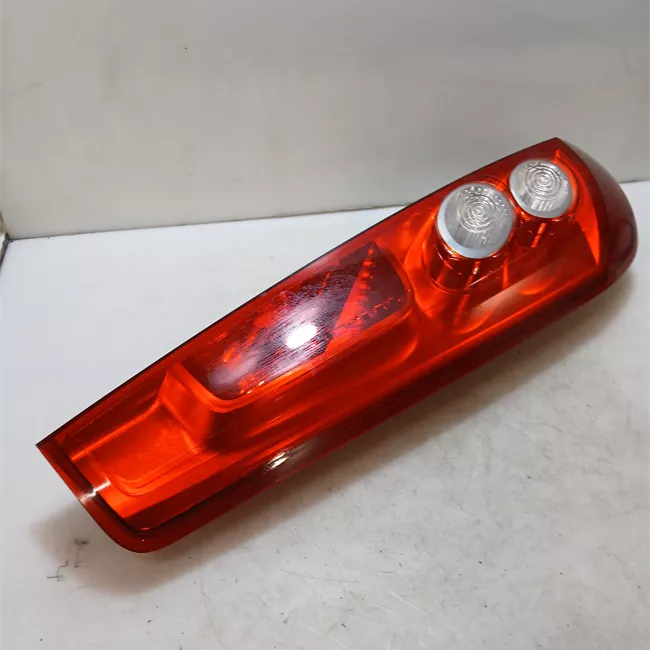 Fanale posteriore sinistro