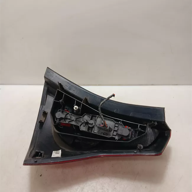 Fanale posteriore sinistro