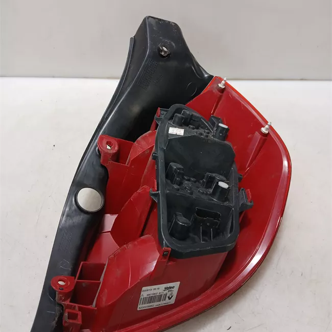 Fanale posteriore sinistro