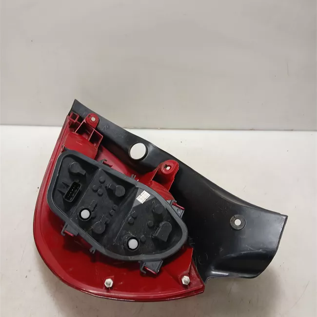 Fanale posteriore sinistro