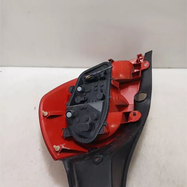 Fanale posteriore sinistro