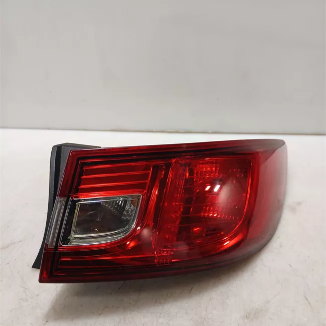 Fanale posteriore parte esterno destro