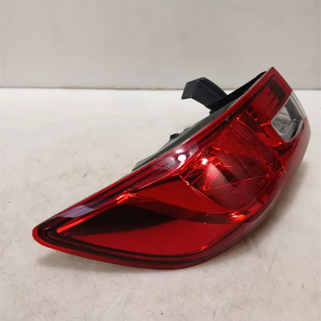 Fanale posteriore parte esterno sinistro