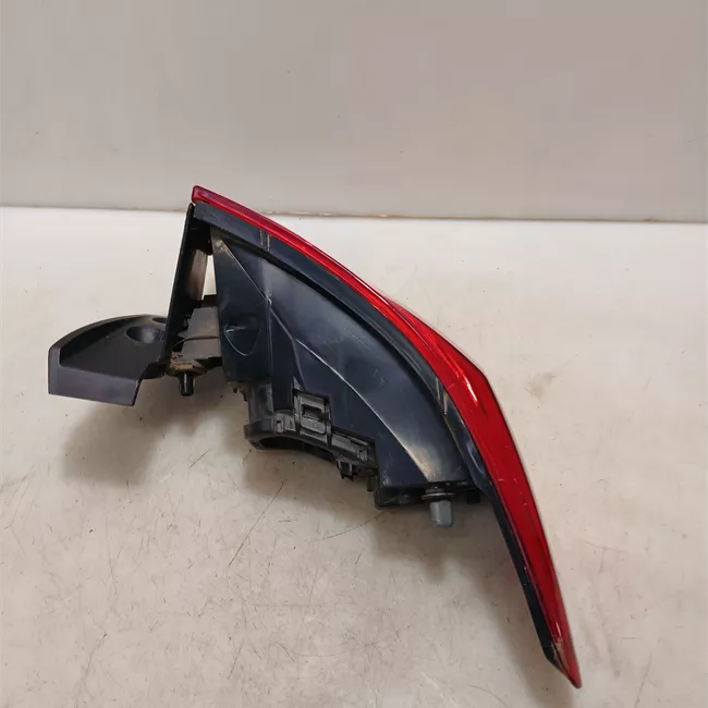 Fanale posteriore parte esterno sinistro