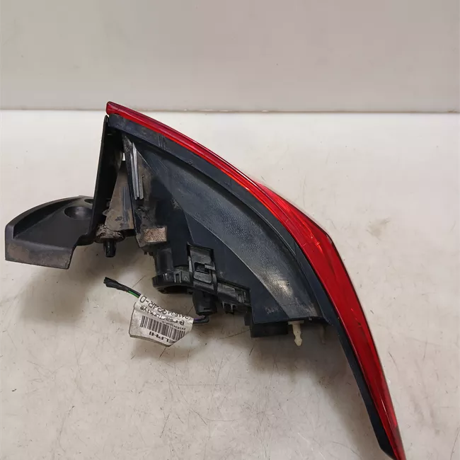 Fanale posteriore parte esterno sinistro