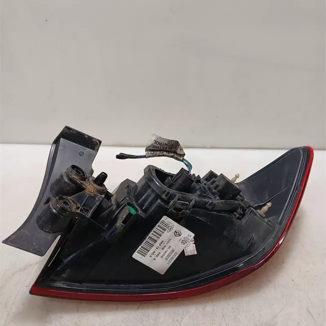 Fanale posteriore parte esterno sinistro