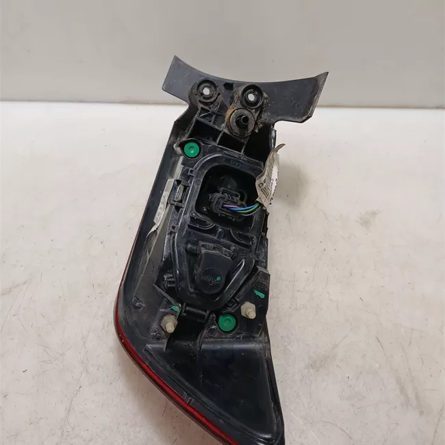 Fanale posteriore parte esterno sinistro