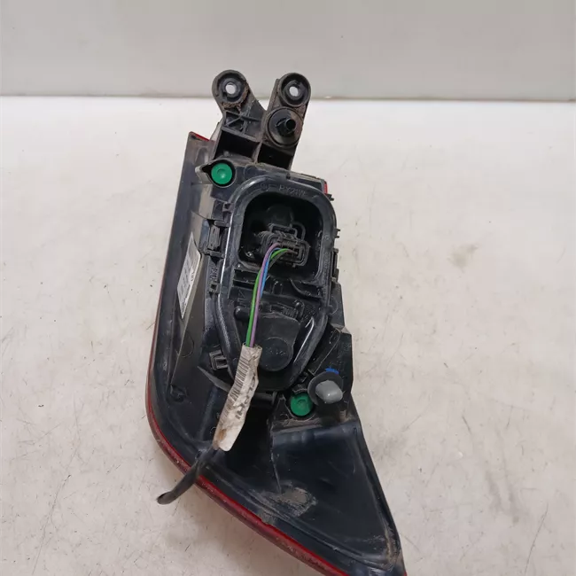 Fanale posteriore parte esterno sinistro