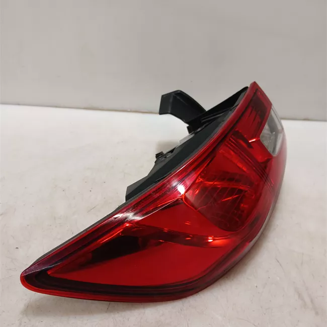 Fanale posteriore parte esterno sinistro