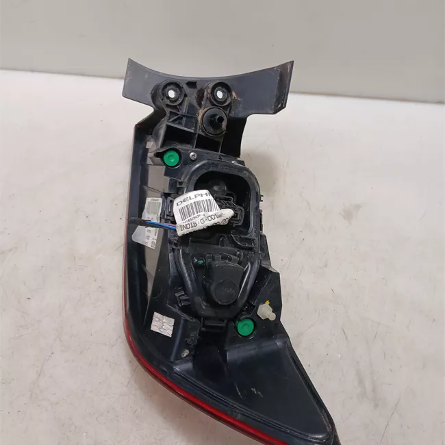 Fanale posteriore parte esterno sinistro