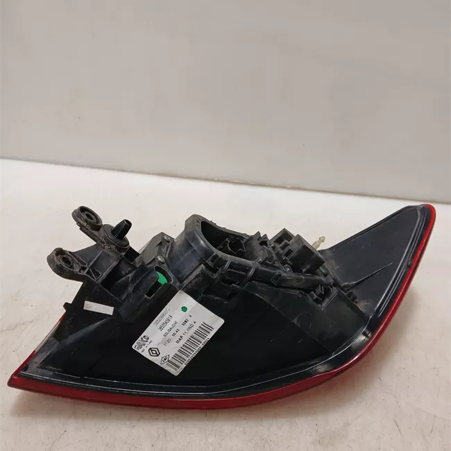 Fanale posteriore parte esterno sinistro