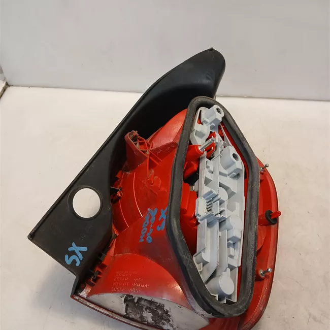 Fanale posteriore sinistro