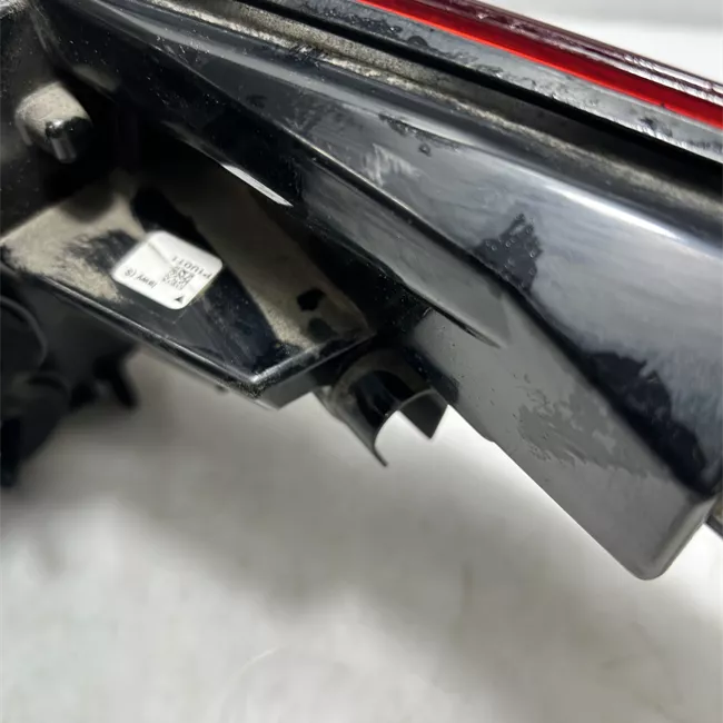 Fanale posteriore parte esterno sinistro