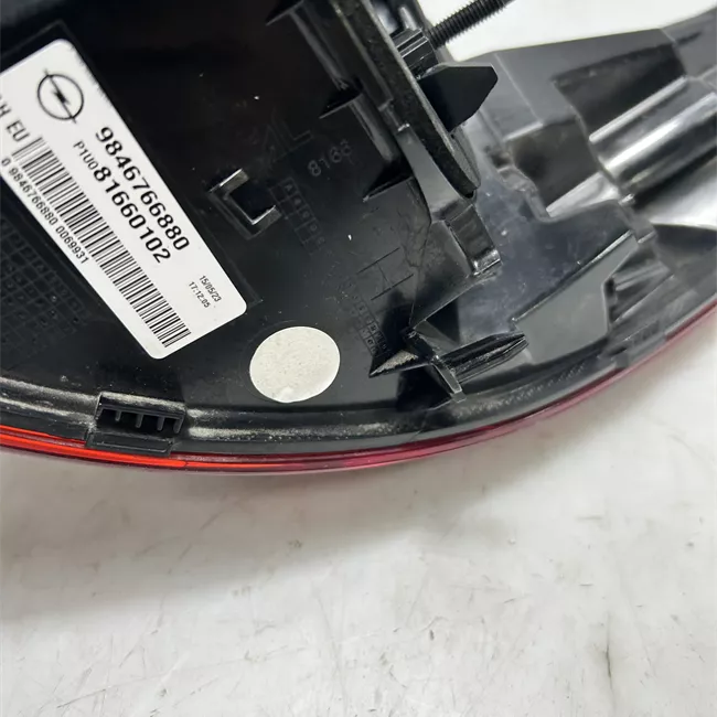 Fanale posteriore parte esterno sinistro