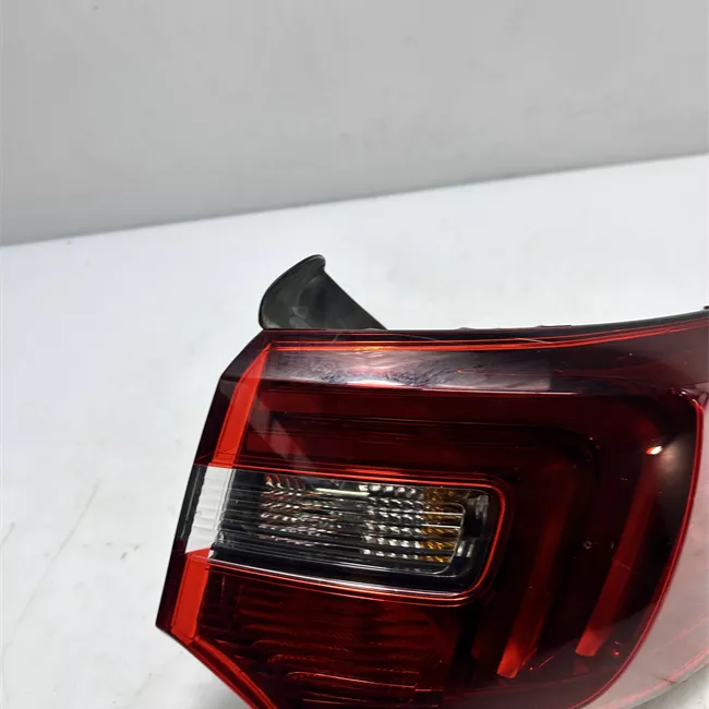 Fanale posteriore parte esterno destro