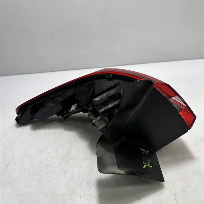 Fanale posteriore parte esterno destro