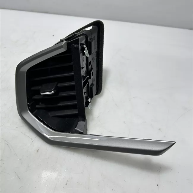 Bocchetta aria lat. cruscotto .sx