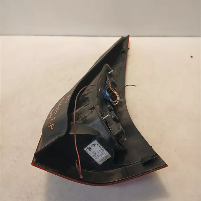 Fanale posteriore sinistro