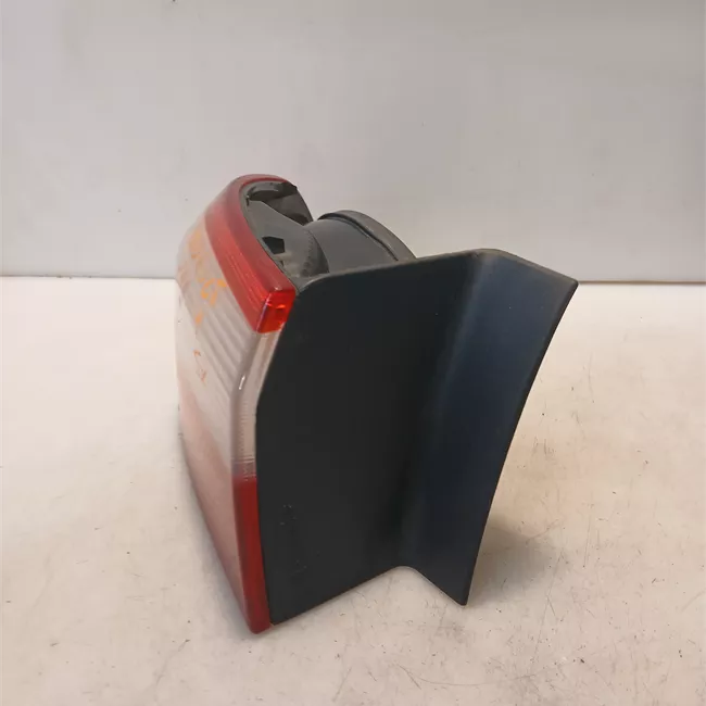 Fanale posteriore parte esterno sinistro