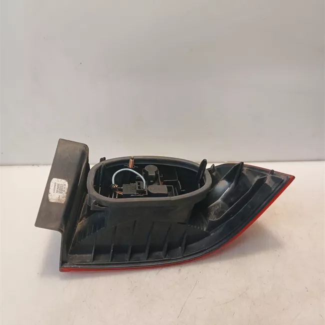 Fanale posteriore parte esterno sinistro