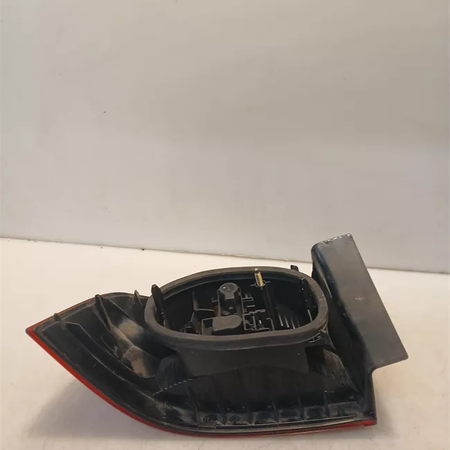 Fanale posteriore parte esterno destro