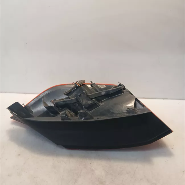 Fanale posteriore sinistro