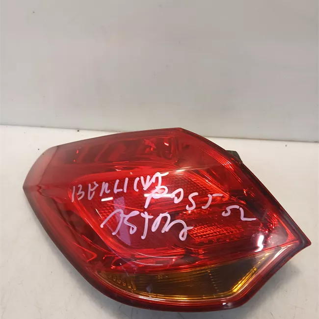 Fanale posteriore parte esterno sinistro