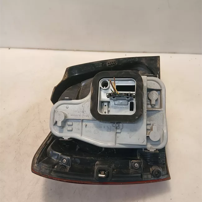 Fanale posteriore destro AL