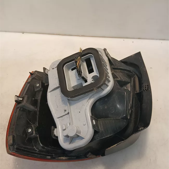 Fanale posteriore sinistro AL