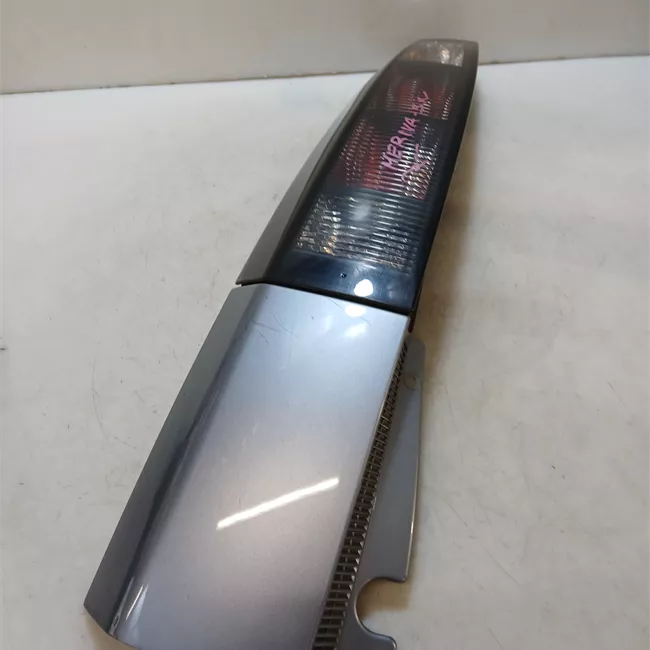 Fanale posteriore sinistro