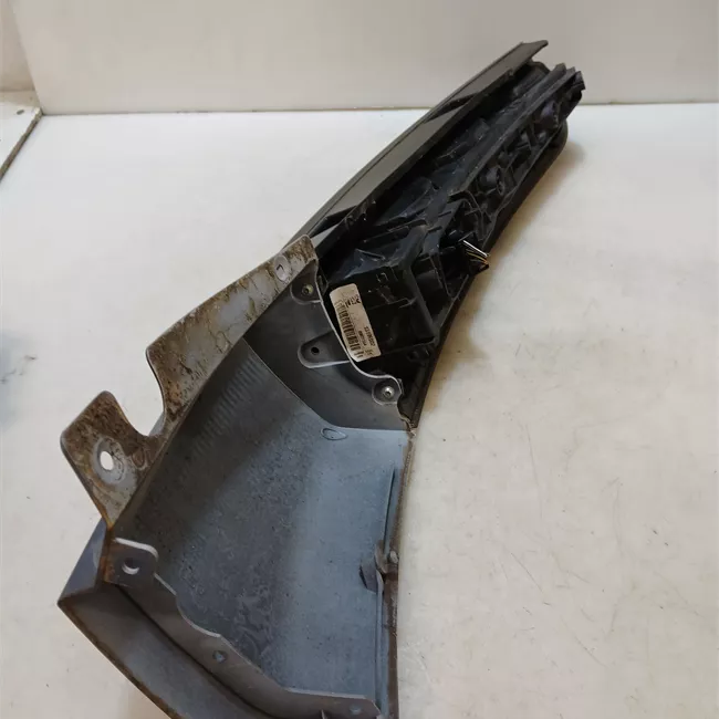 Fanale posteriore sinistro