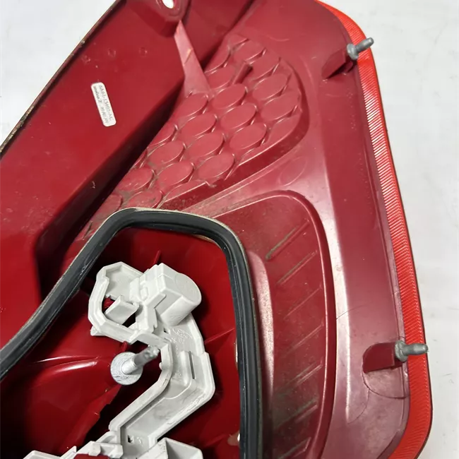 Fanale posteriore sinistro