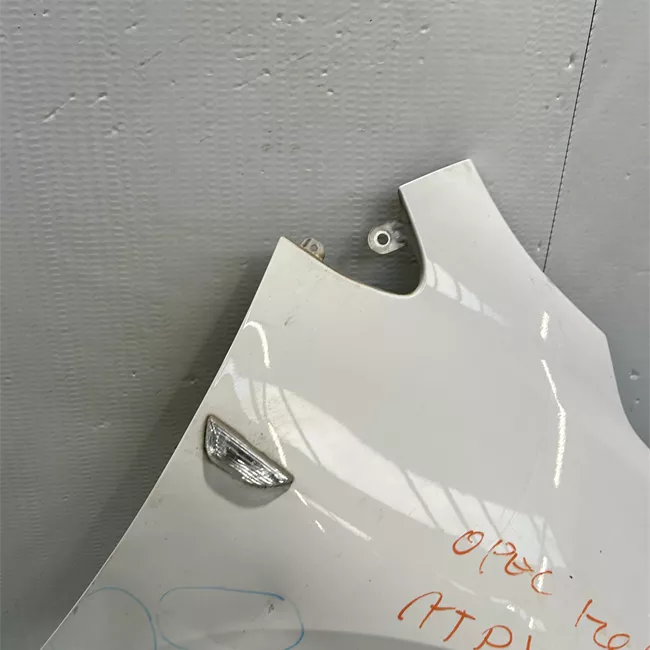 Parafango anteriore destro