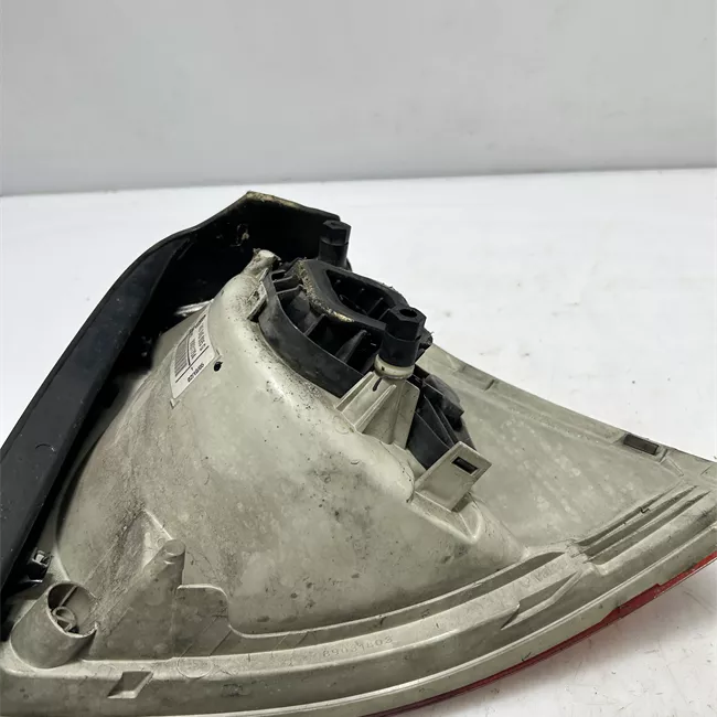 Fanale posteriore parte esterno sinistro VALEO