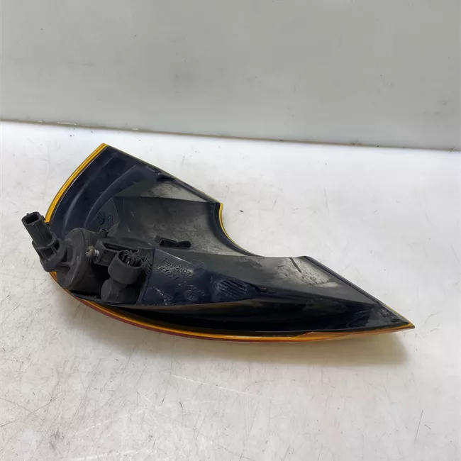 Fanalino anteriore destro Arancione