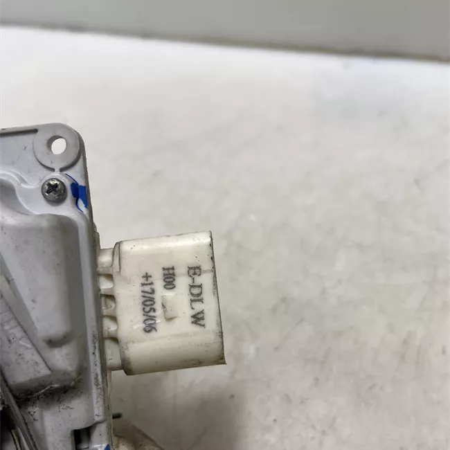 Serratura porta anteriore sinistra