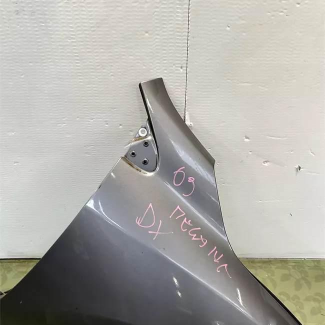 Parafango anteriore destro