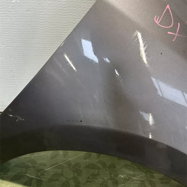 Parafango anteriore destro