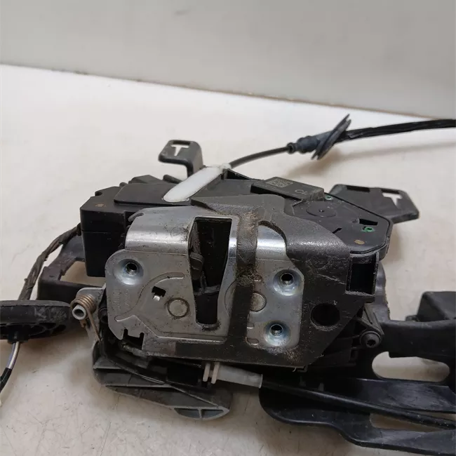 Serratura porta anteriore destra