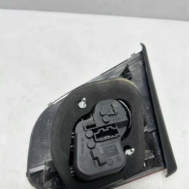 Fanale posteriore parte interno sinistro HELLA