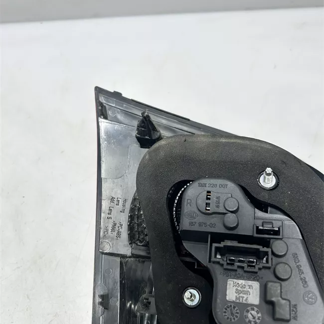 Fanale posteriore parte interno destro HELLA