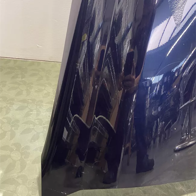 Parafango anteriore destro