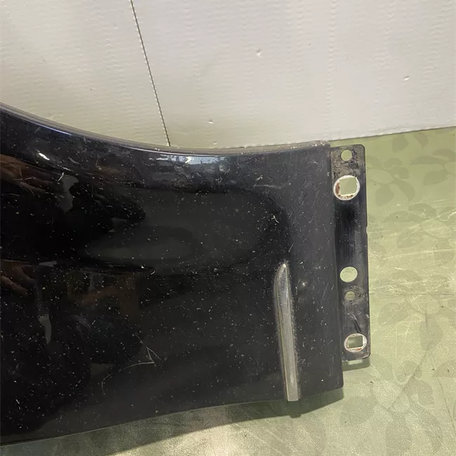 Parafango anteriore destro