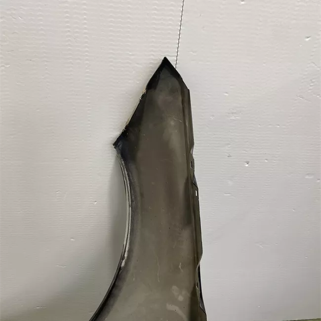 Parafango anteriore destro