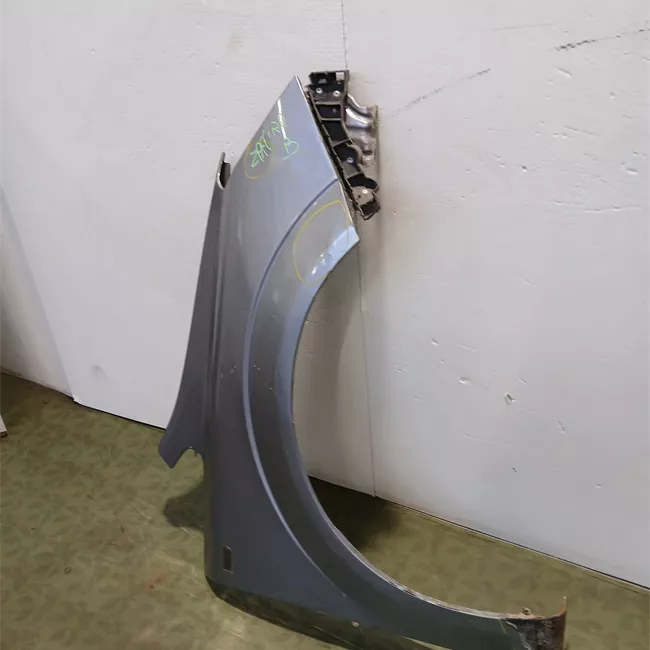 Parafango anteriore destro