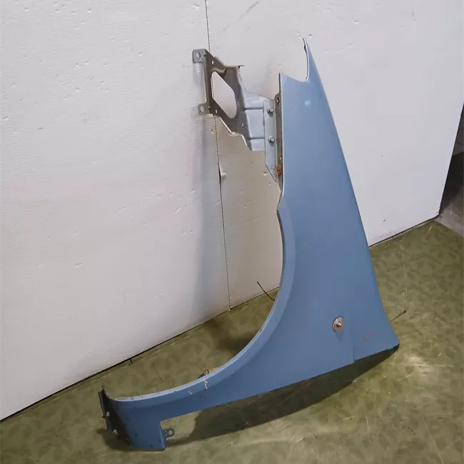 Parafango anteriore sinistro