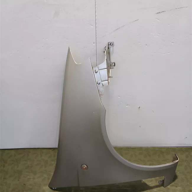 Parafango anteriore destro