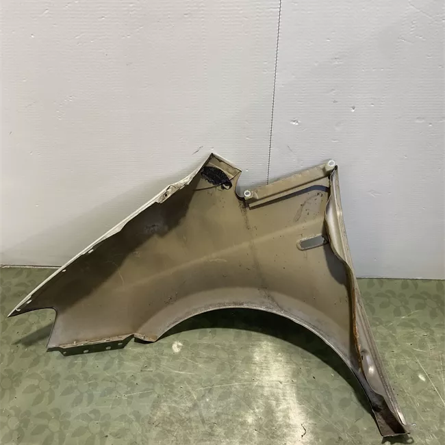 Parafango anteriore destro