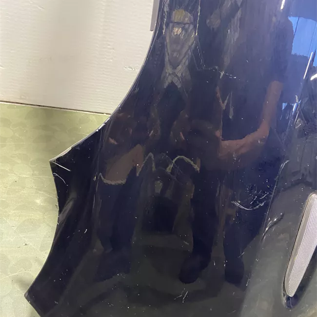 Parafango anteriore destro